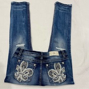 Like New MissMe Mid-Rise Easy Straight Distressed Size 32